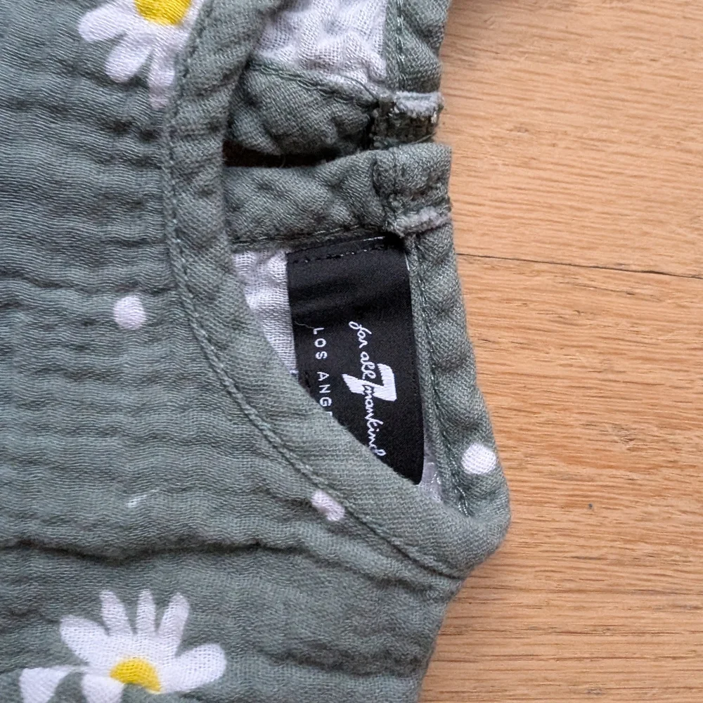 7 For All Mankind Green Daisy Print Infant Dress Size 0-3 Months - Picture 4 of 5
